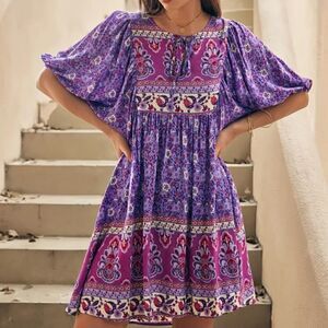 Ditsy Purple Floral Paisley Pattern Boho Lantern Short Sleeve Dress